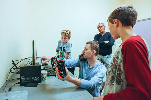 Advanced Academic Programs of Roslyn Redesigns STEM Offerings