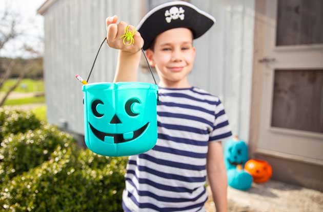 How to Have an Allergy-Safe Halloween So All Kids Can Enjoy the Holiday