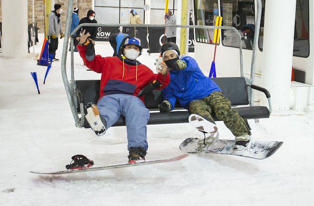 America's Only Indoor Ski Resort Opens at American Dream