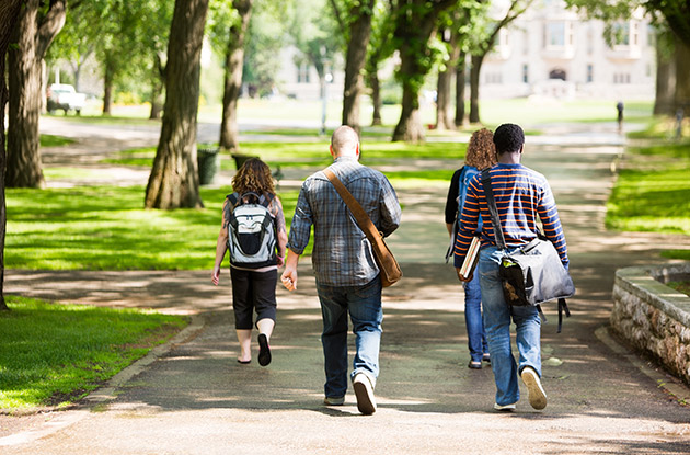 How to Tour Colleges with Your Kids–And Stay on Budget