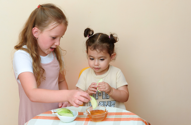 7 Ideas for Celebrating Rosh Hashanah This Year