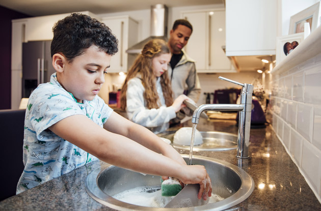 5 Benefits of Giving Your Kids Chores