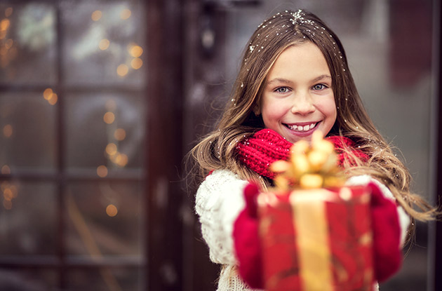 5 Do's and Don'ts of Regifting This Season