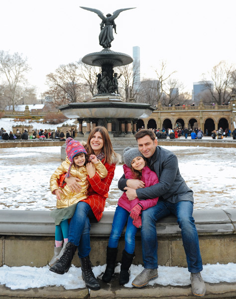 mommyshorts' ilana wiles with family